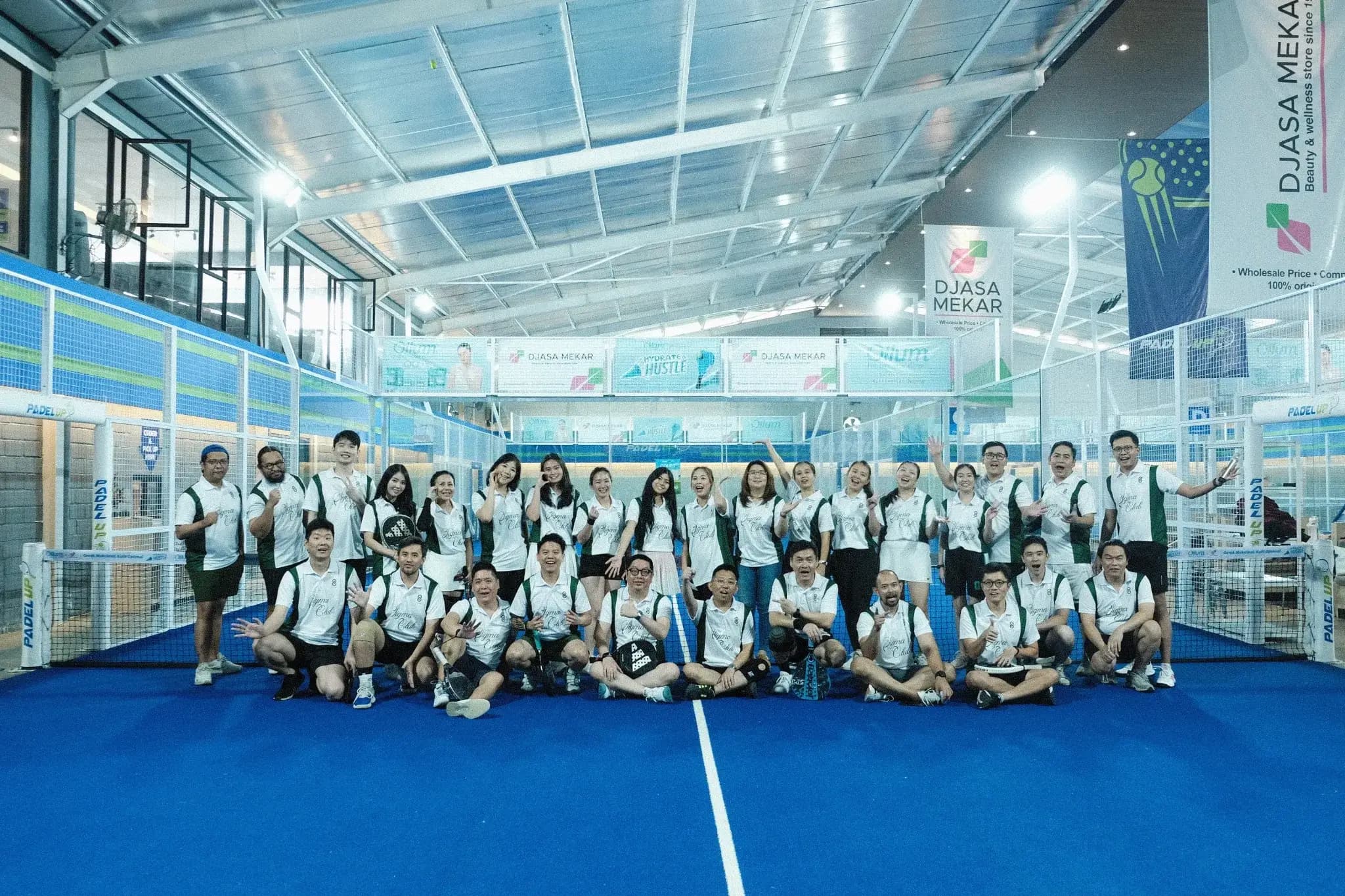 Tim Gavra Invest bersama mitra KB Valbury Sekuritas